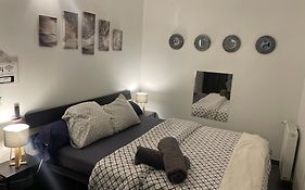 Chambre agréable avec jacuzzi